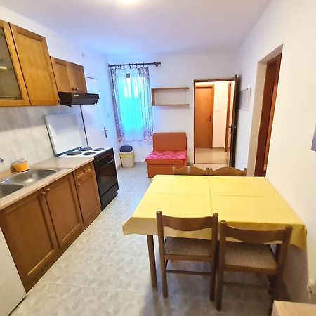 Mirjana F Apartaments Baška Esterno foto