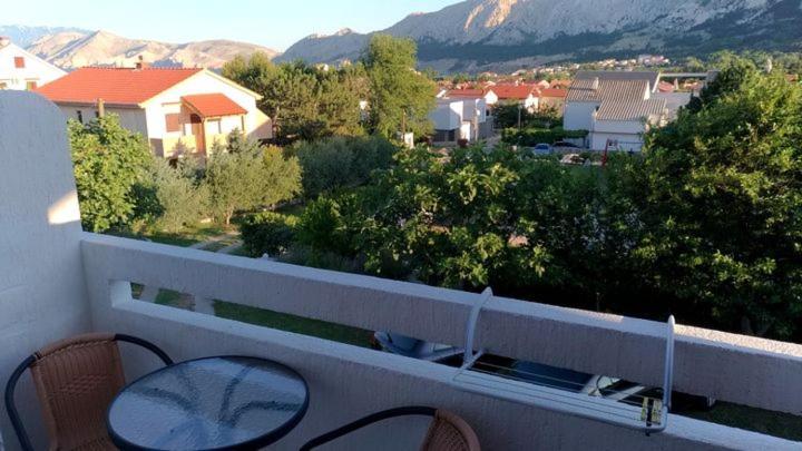 Mirjana F Apartaments Baška Esterno foto