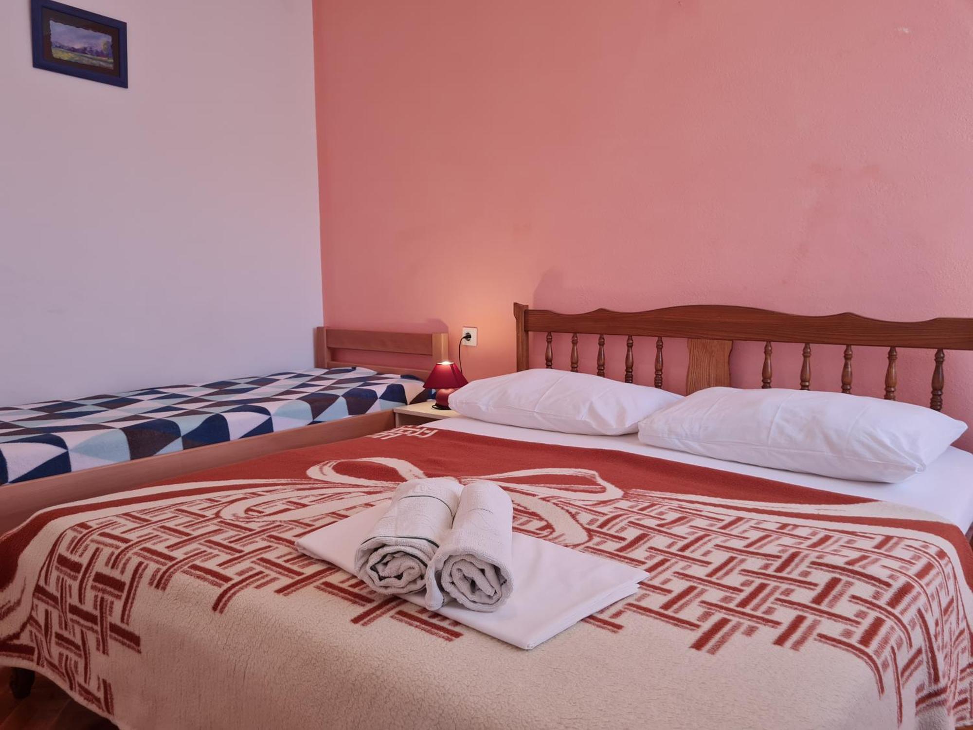 Mirjana F Apartaments Baška Esterno foto
