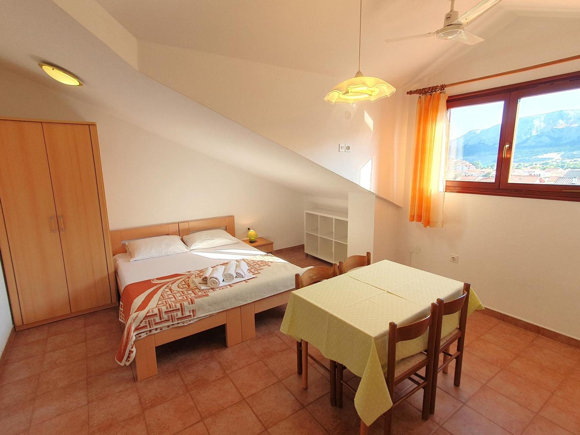 Mirjana F Apartaments Baška Esterno foto